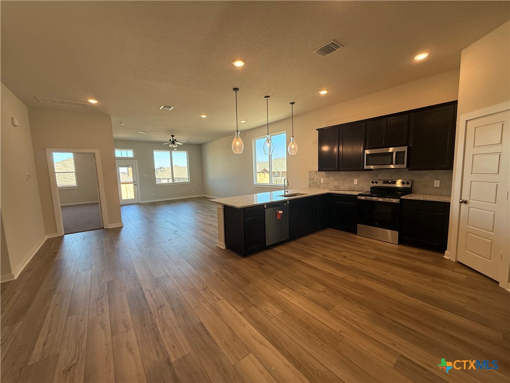 6504 Mcgregor Loop Property Photo 8