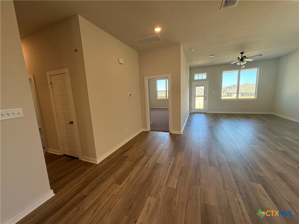 6504 Mcgregor Loop Property Photo 10