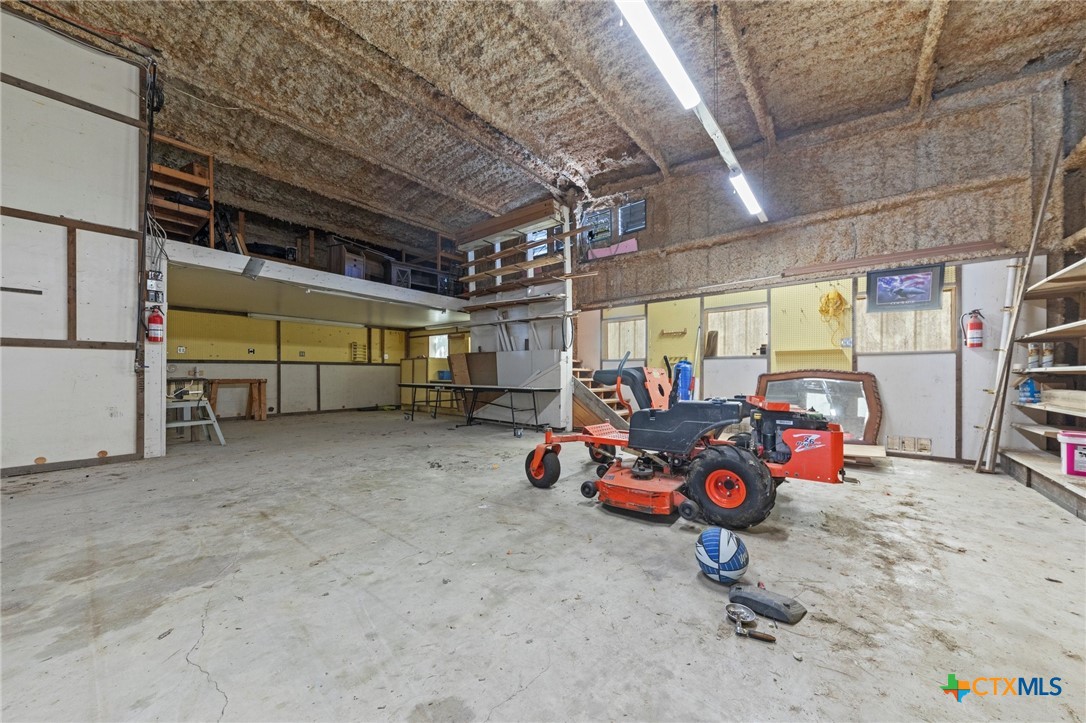 5985 Fm 2086 Property Photo 32
