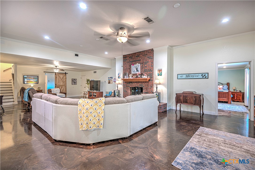 11239 Brewer Road Property Photo 6