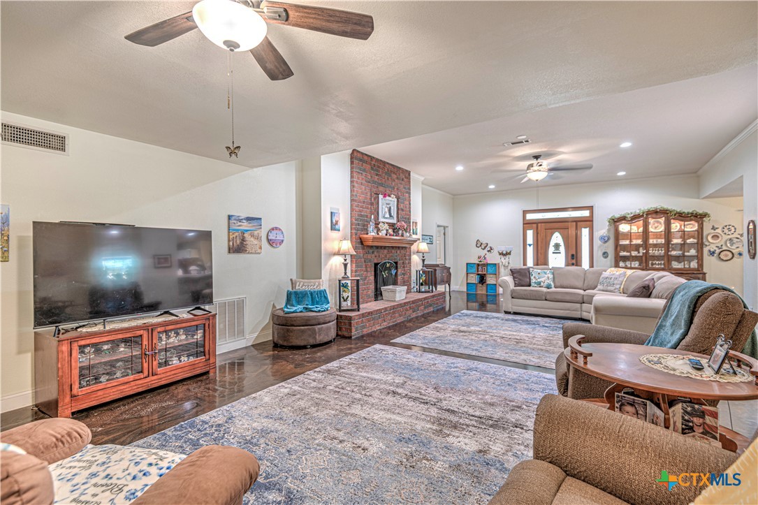 11239 Brewer Road Property Photo 8