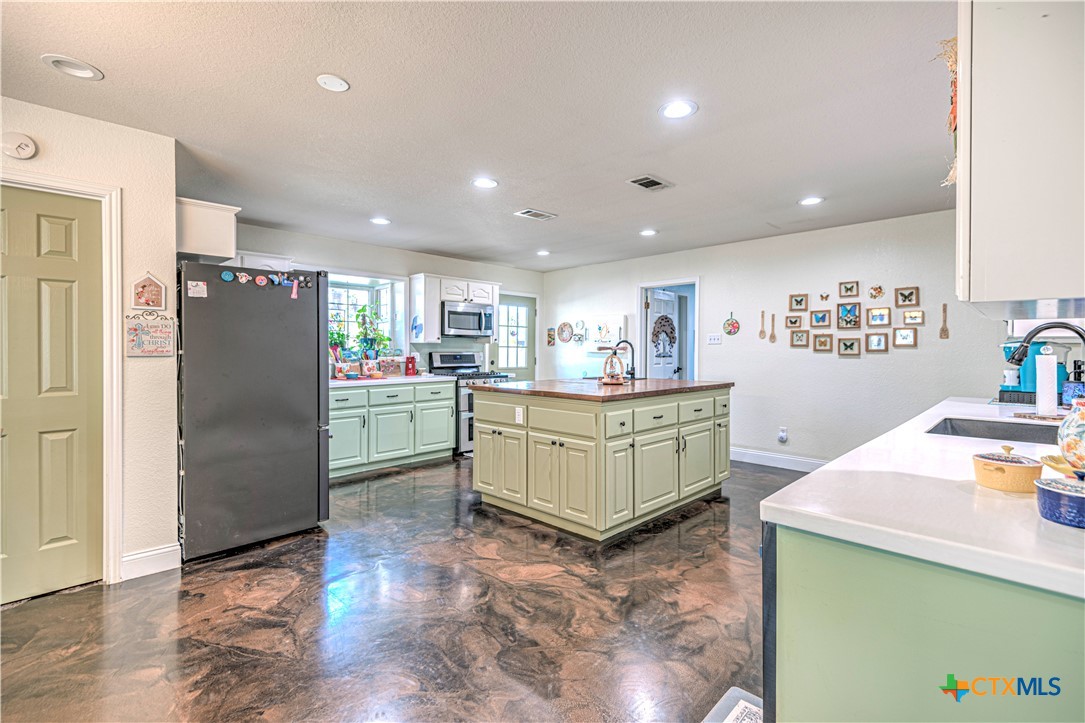 11239 Brewer Road Property Photo 12