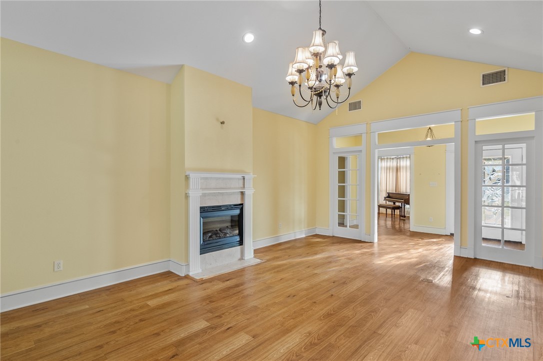 49 Lakeplace Street Property Photo 12