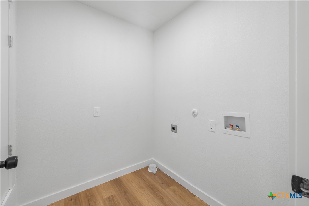 115 W Fowler Avenue Property Photo 12
