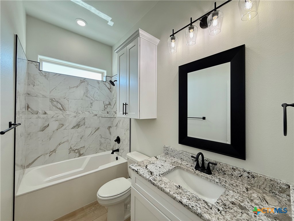 801 Eagle Crest Cove Property Photo 12