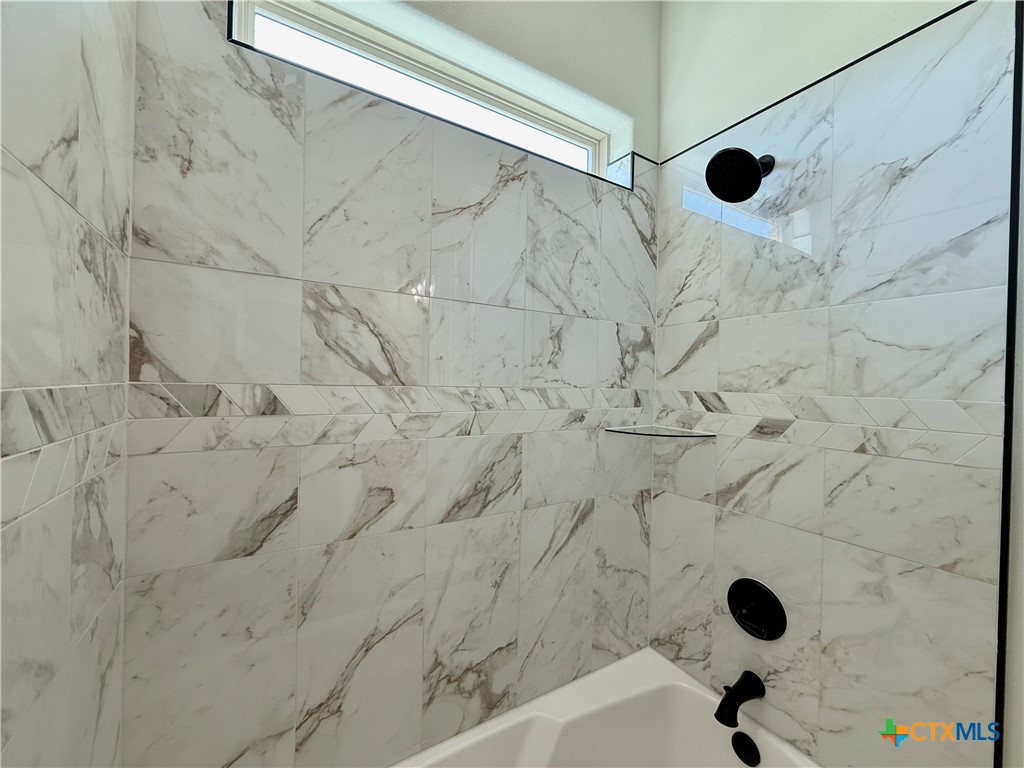 801 Eagle Crest Cove Property Photo 13