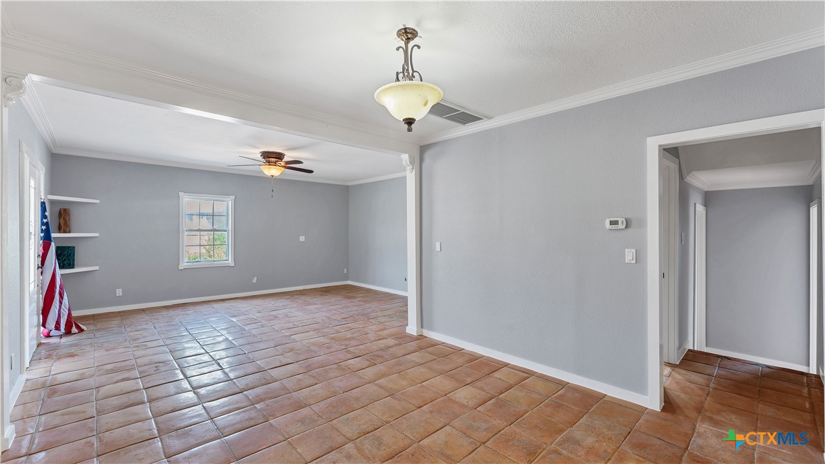 1951 Gruene Road Property Photo 15