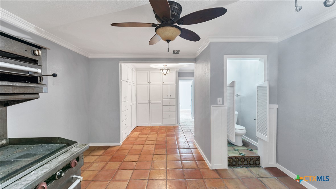 1951 Gruene Road Property Photo 29