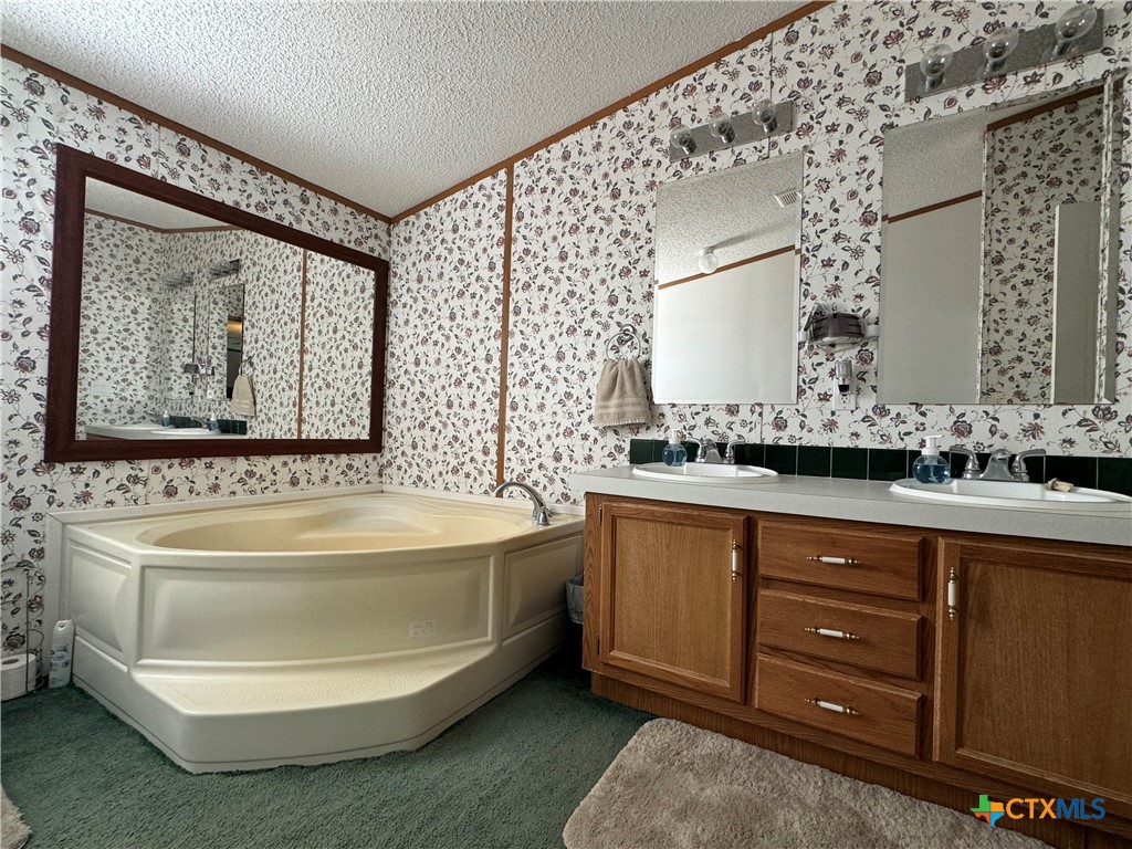 2803 Old Goliad Road Property Photo 14
