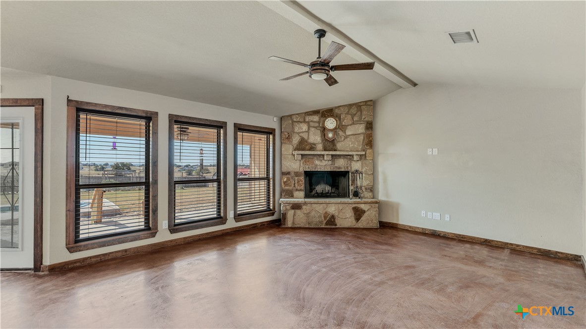 165 Lakeview Circle Property Photo 7