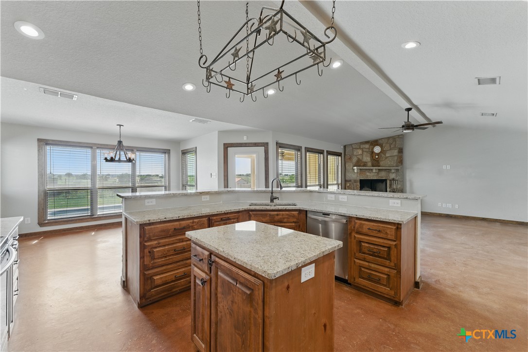 165 Lakeview Circle Property Photo 10