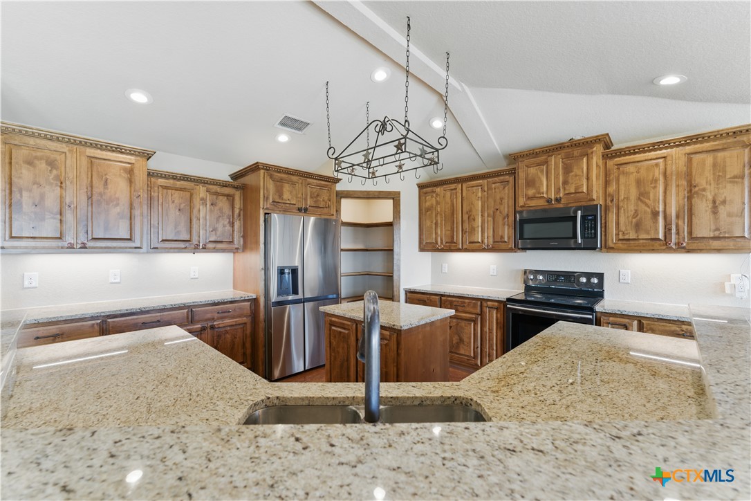 165 Lakeview Circle Property Photo 12