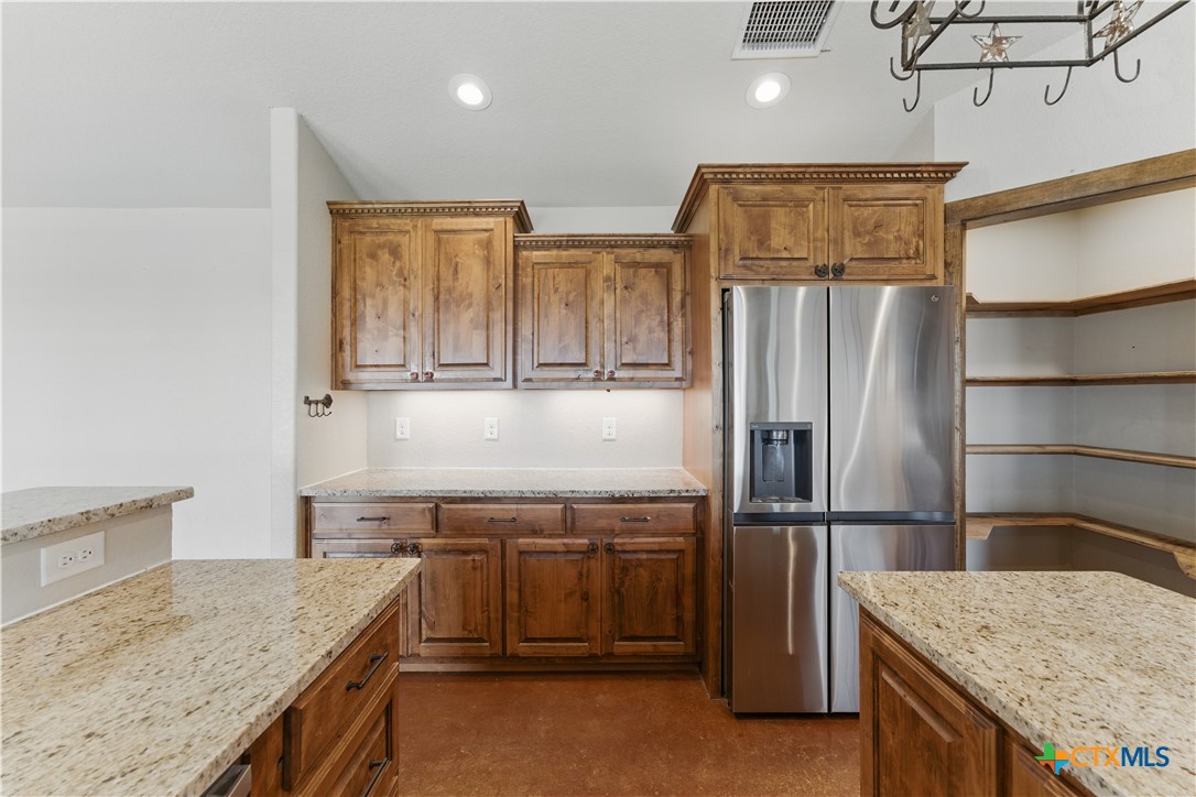 165 Lakeview Circle Property Photo 14