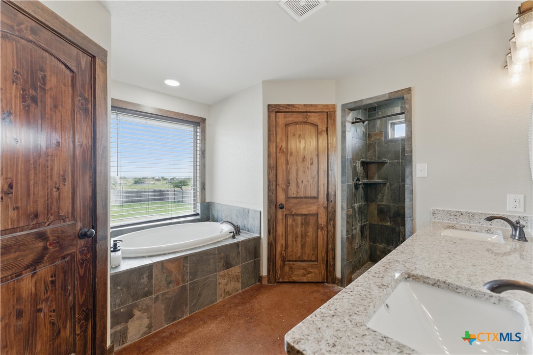 165 Lakeview Circle Property Photo 22