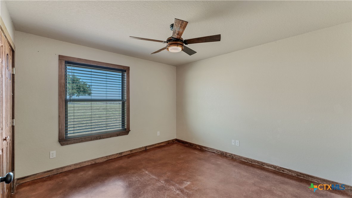 165 Lakeview Circle Property Photo 31