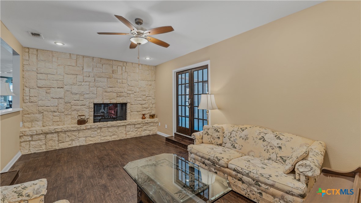 1105 Spent Wing Drive Property Photo 5