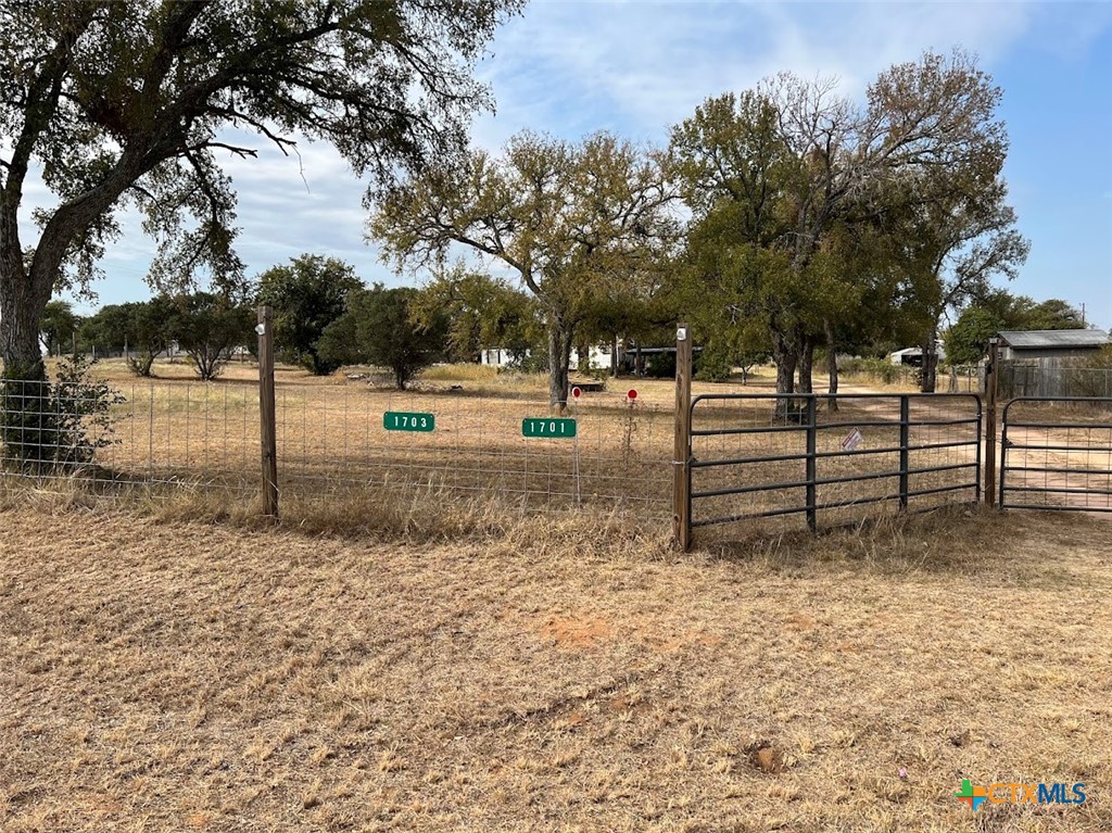 1701 & 1703 Roselea Drive Property Photo 16