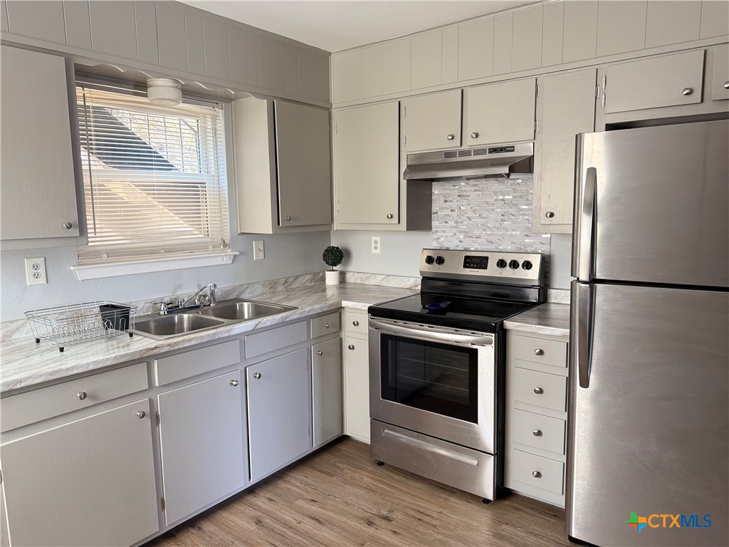 1302 Brown Drive A Property Photo 4