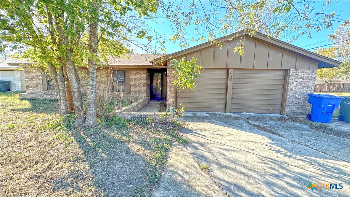 902 Holly Street Property Photo