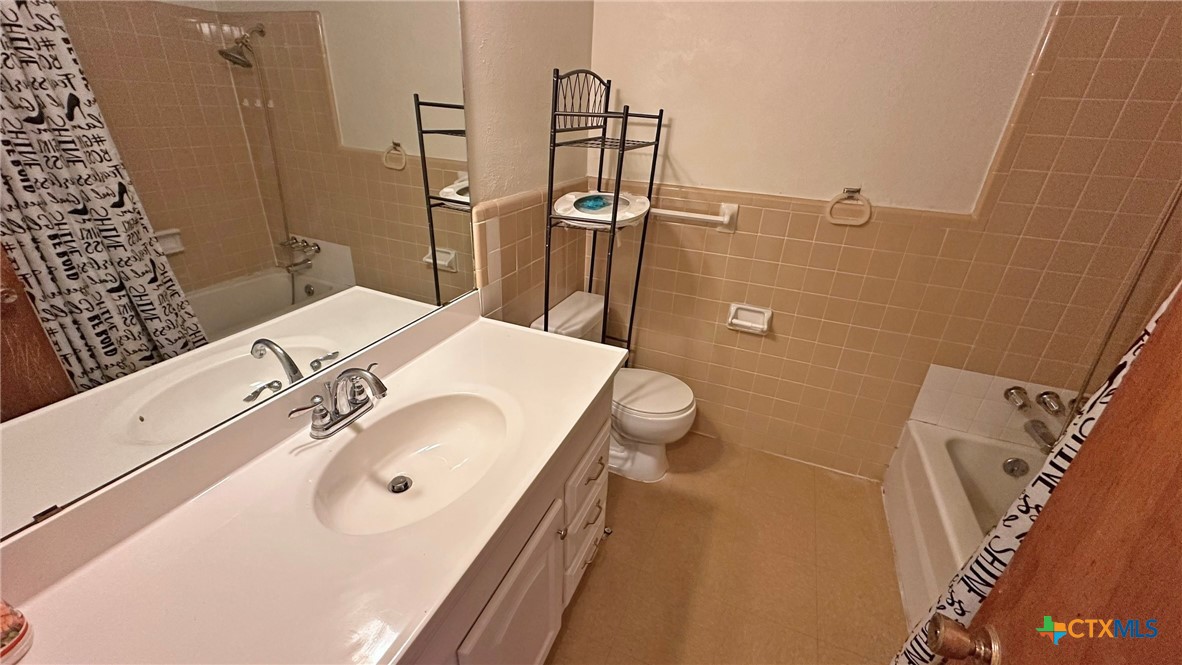 902 Holly Street Property Photo 16