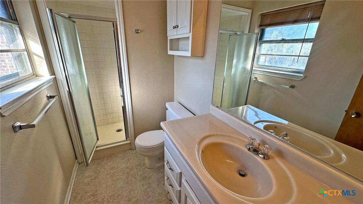 902 Holly Street Property Photo 18