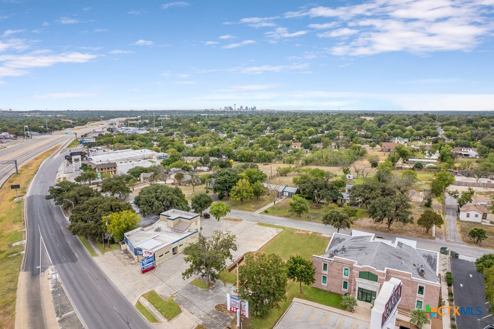 5814 W Interstate 10 Property Photo