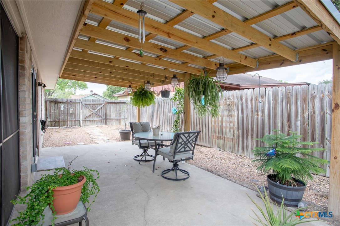 111 Kensington Drive Property Photo 18
