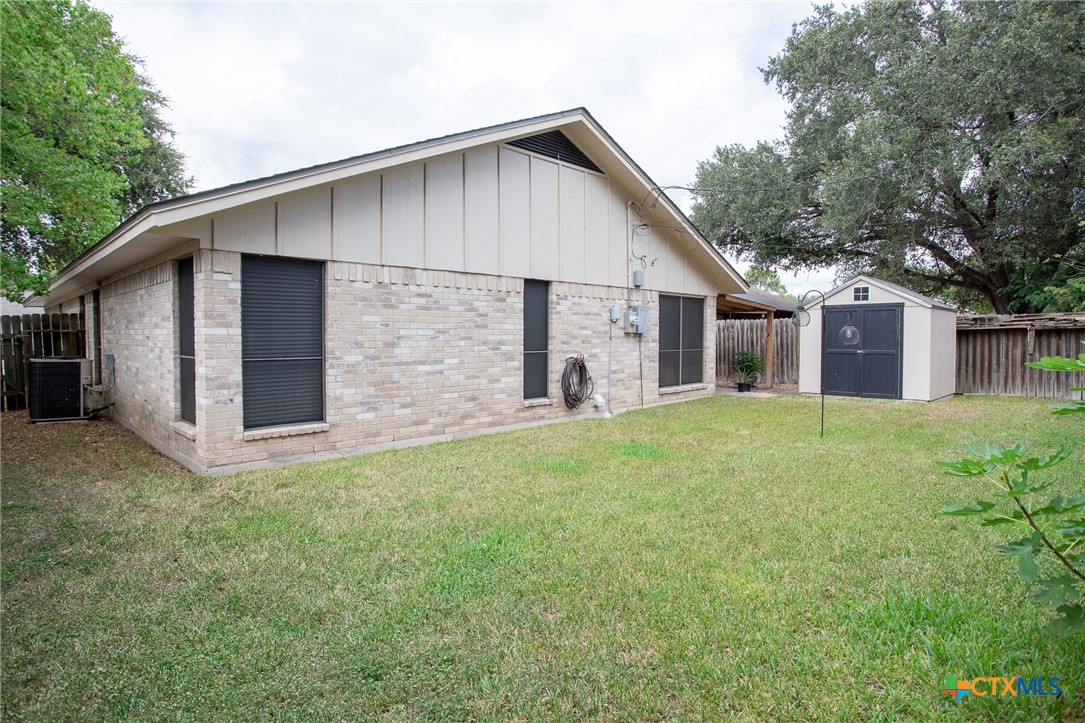 111 Kensington Drive Property Photo 19