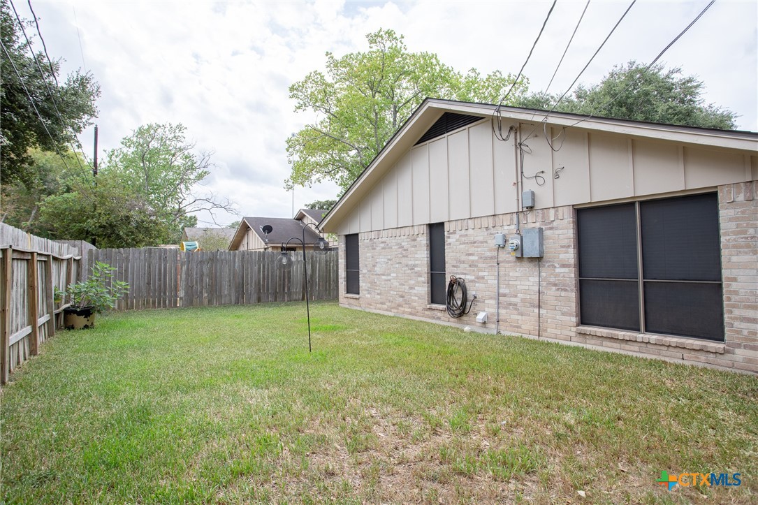 111 Kensington Drive Property Photo 20