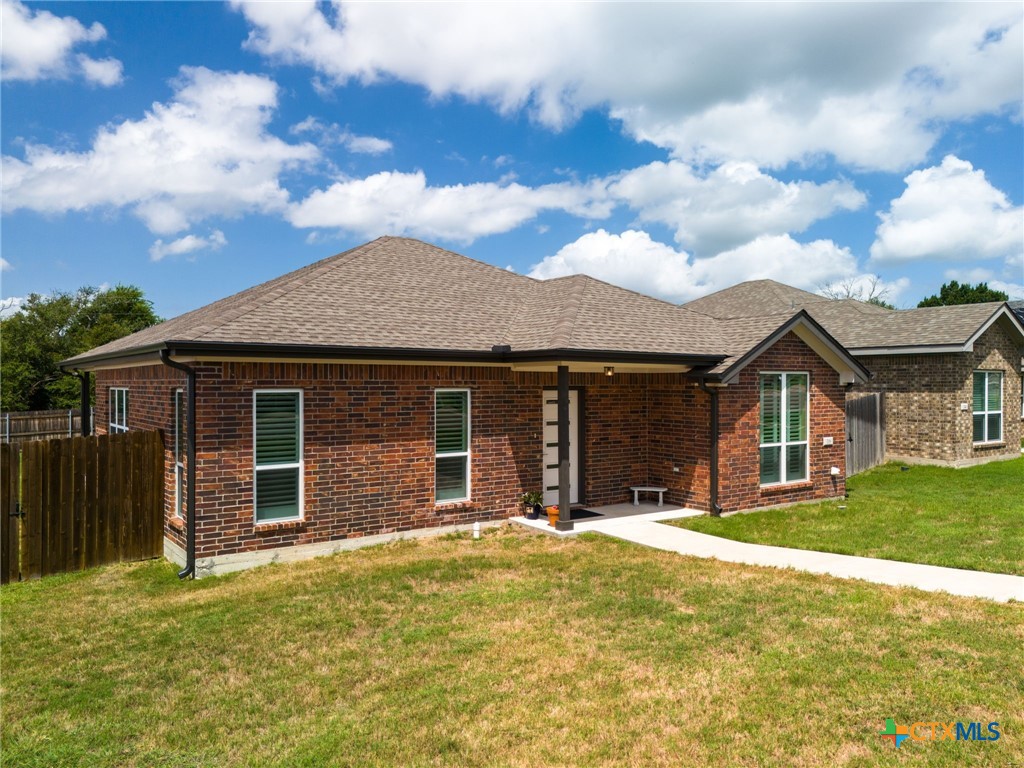 16 Samac Lane Property Photo 2