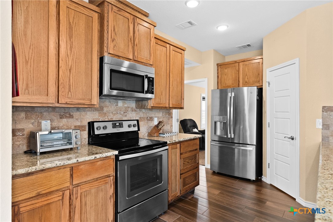 16 Samac Lane Property Photo 10