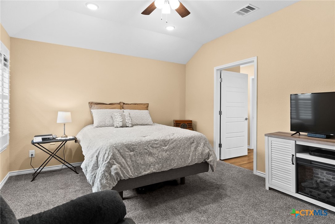 16 Samac Lane Property Photo 12