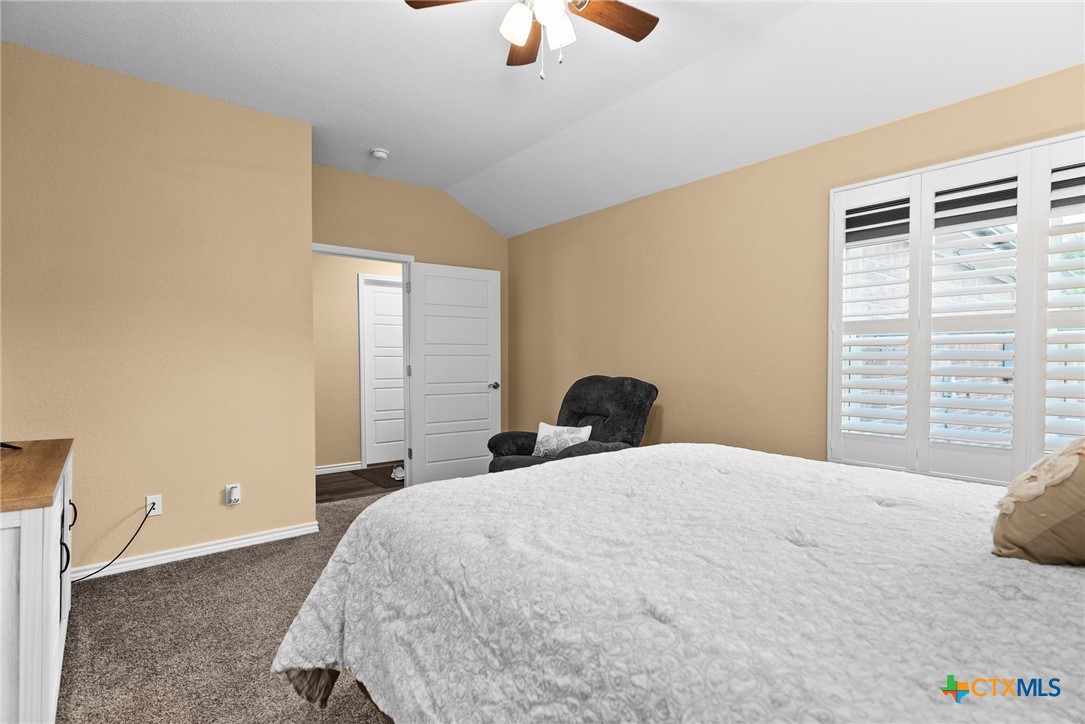 16 Samac Lane Property Photo 14