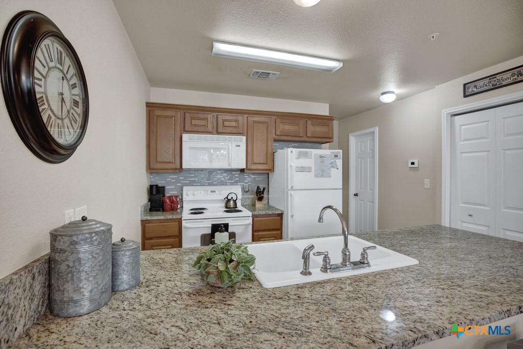730 E Mather Street B101 Property Photo 22
