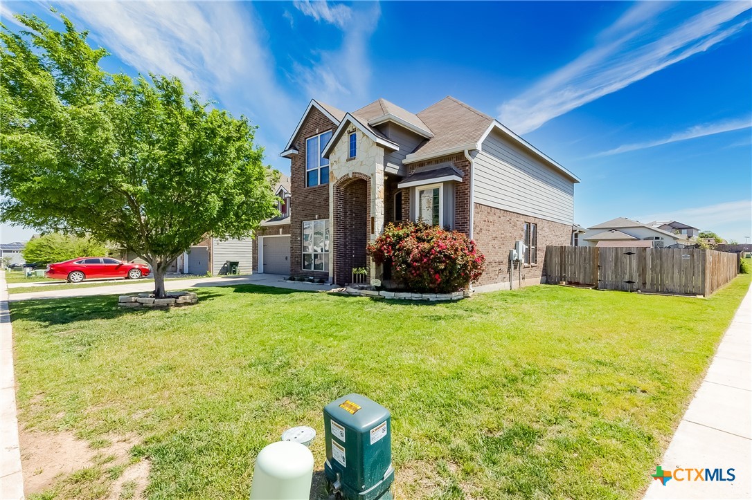 1202 Jester Court Property Photo 3