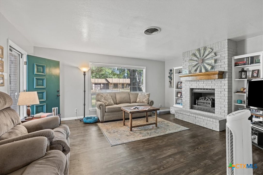 1415 Dove Lane Property Photo