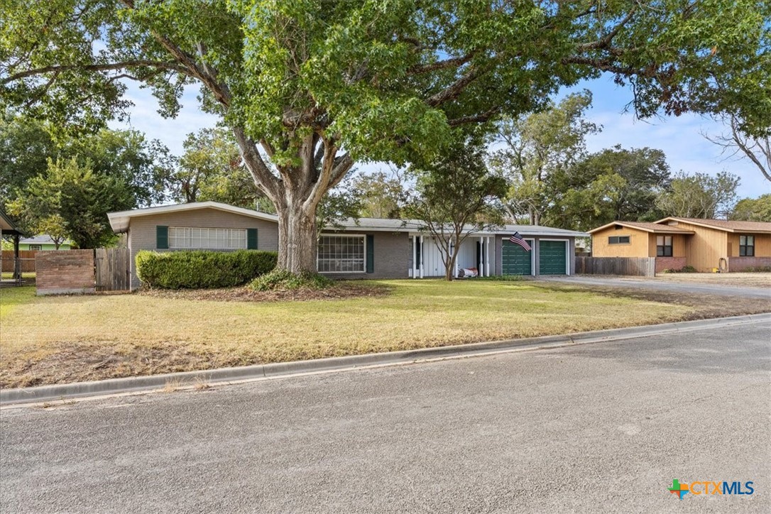 1415 Dove Lane Property Photo 3