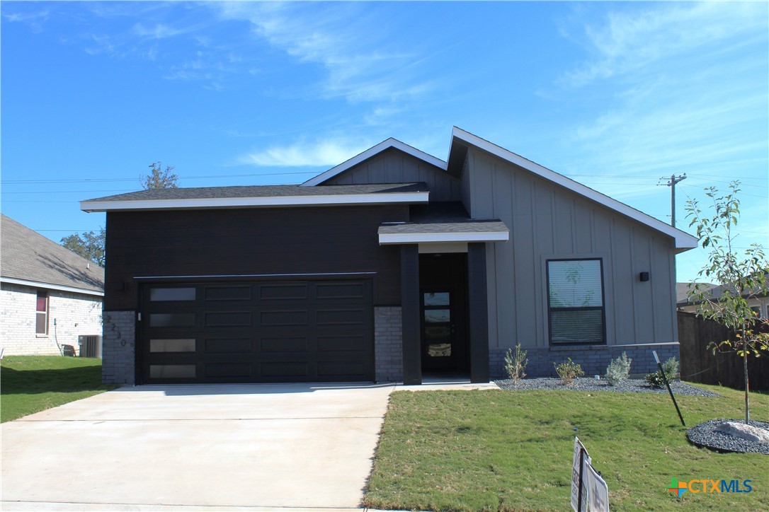 2230 Wooster Property Photo