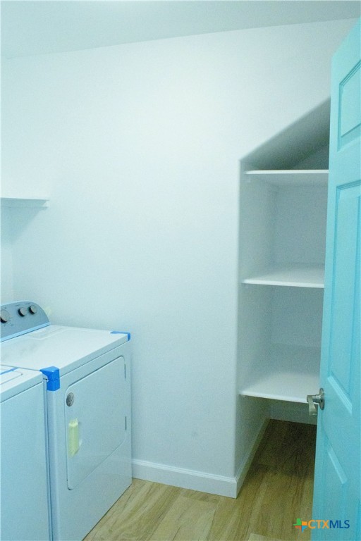 196 Circle Hook Property Photo 14