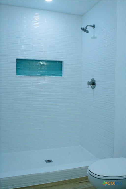 196 Circle Hook Property Photo 30