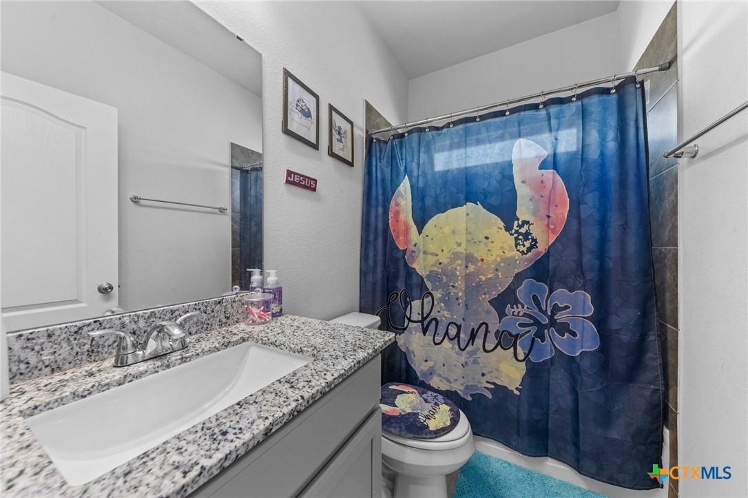 648 Oxford Lane Property Photo 15
