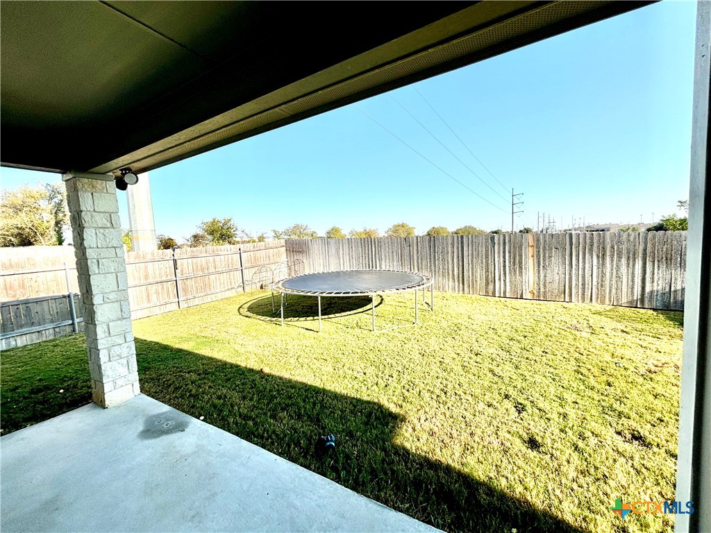 648 Oxford Lane Property Photo 23