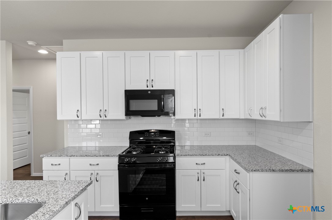 107 Honeybee Lane Property Photo 10