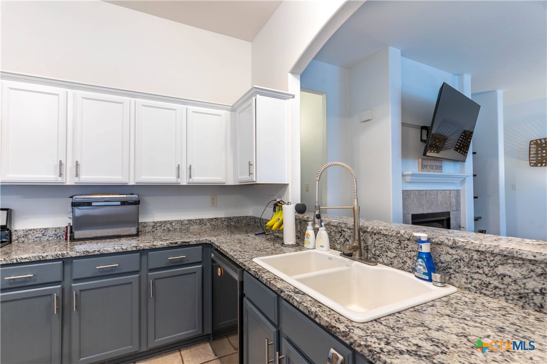 320 Meadow Park Property Photo 13