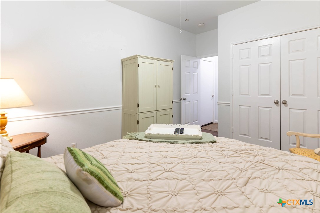 320 Meadow Park Property Photo 23