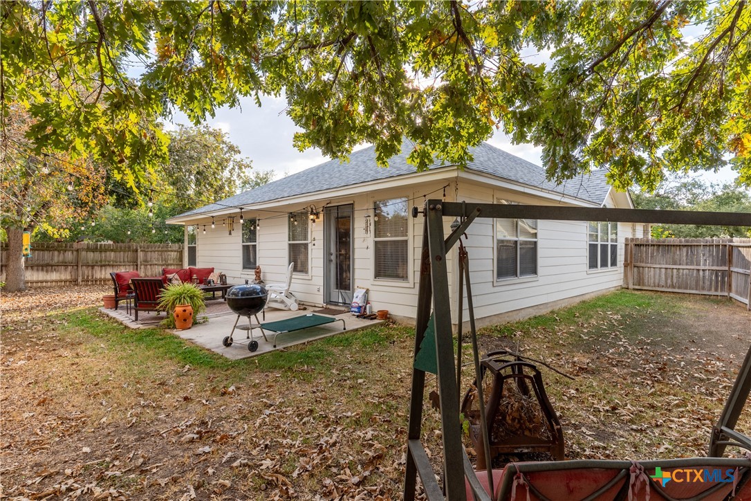 320 Meadow Park Property Photo 27