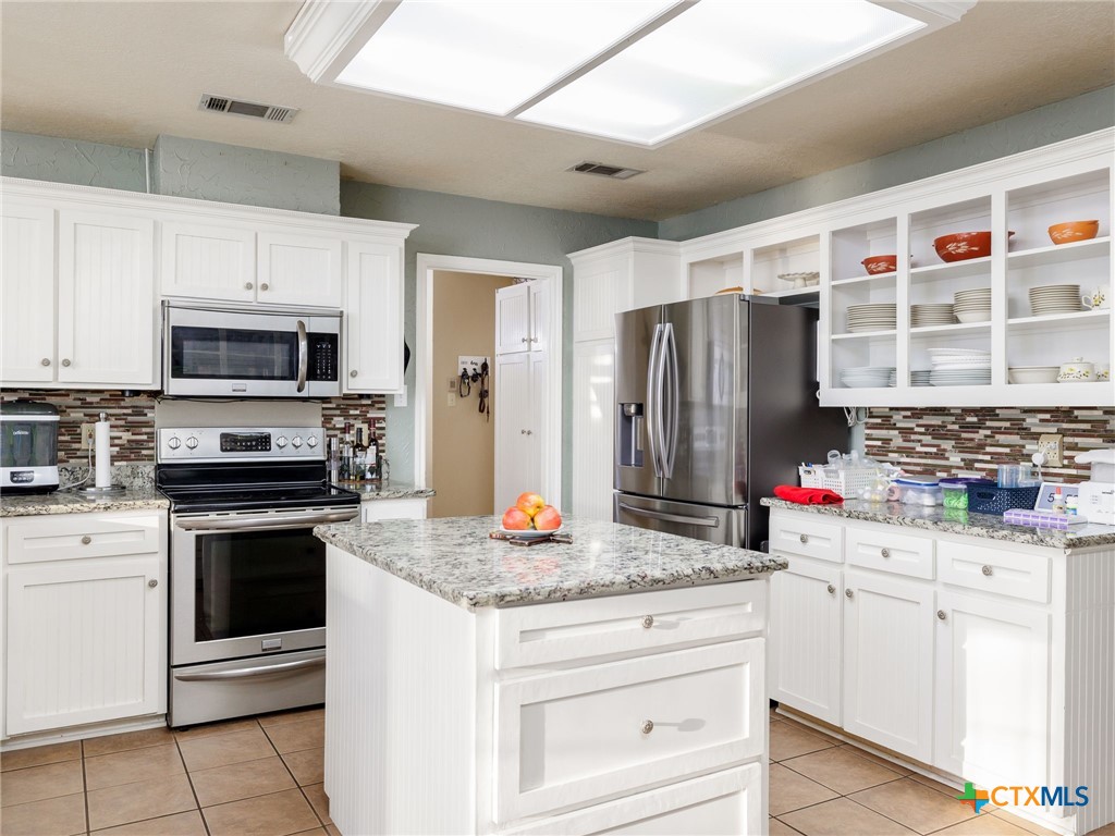 16113 Charlya Drive Property Photo 12