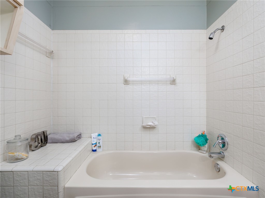 16113 Charlya Drive Property Photo 21