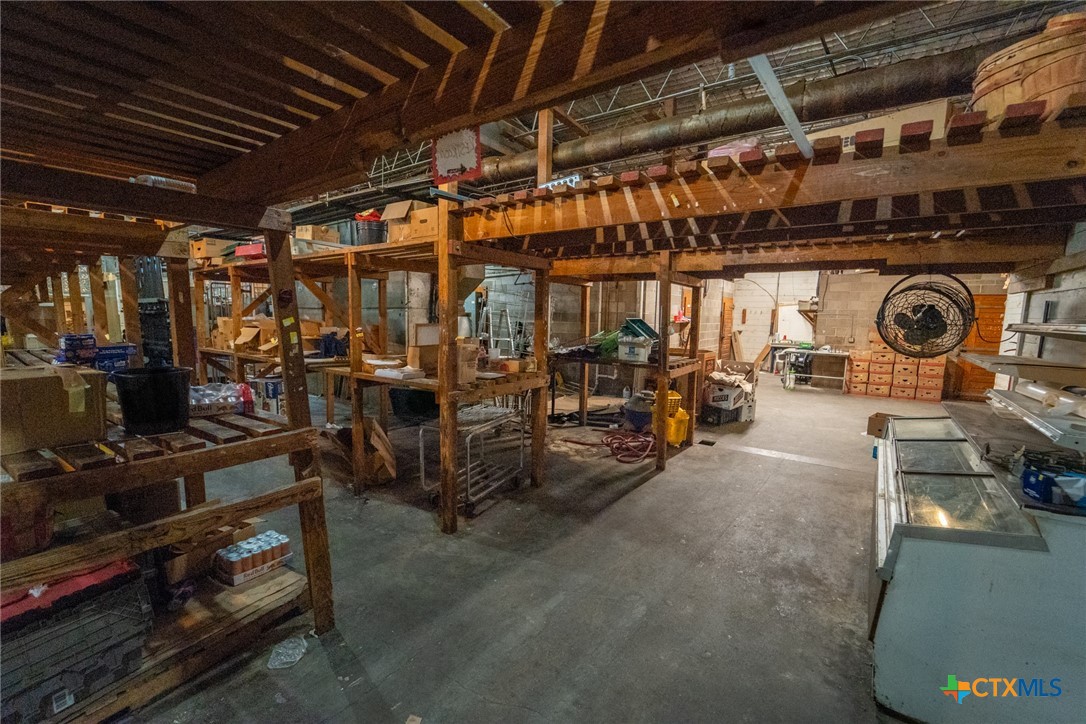 1302 E Crestwood Drive Property Photo 33