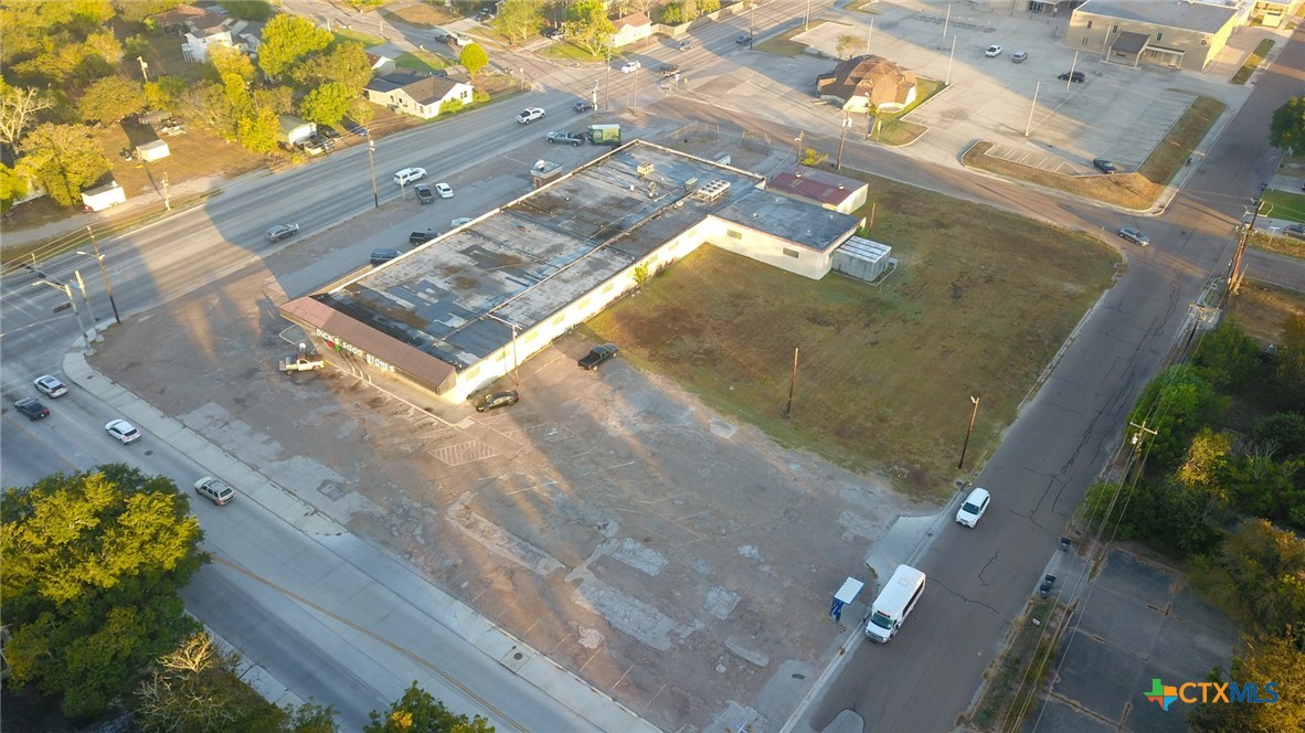 1302 E Crestwood Drive Property Photo 44